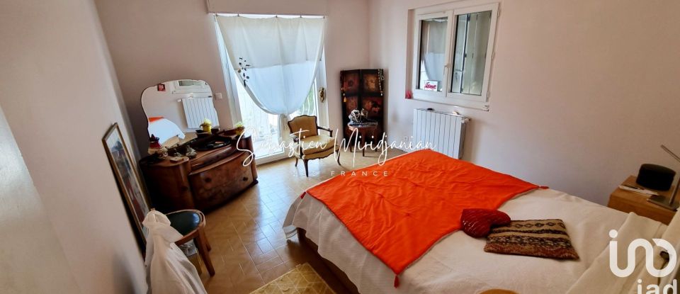 Apartment 5 rooms of 137 m² in La Ciotat (13600)