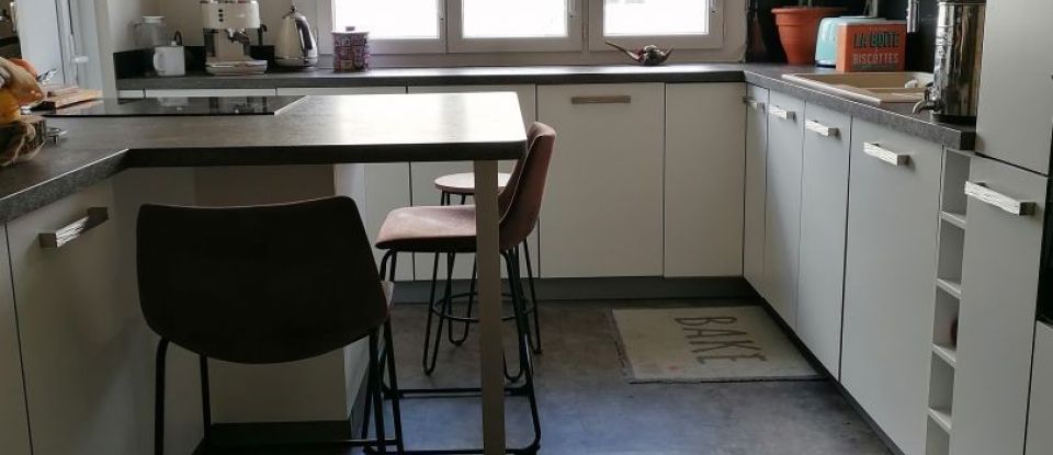 Apartment 4 rooms of 97 m² in Pau (64000)