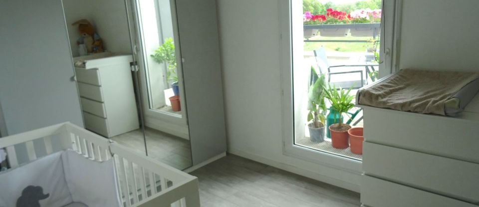 Apartment 3 rooms of 55 m² in Bondoufle (91070)