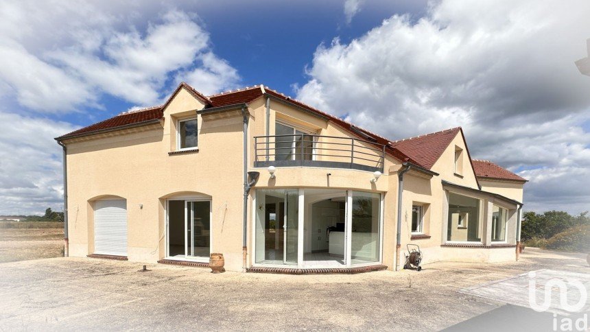 House 10 rooms of 270 m² in Villiers-en-Bière (77190)