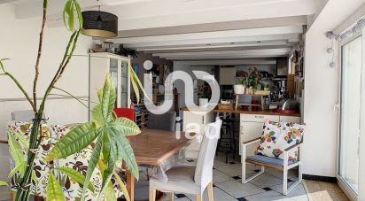 House 6 rooms of 193 m² in Dompierre-sur-Mer (17139)