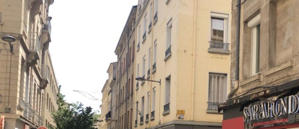 Appartement 2 pièces de 70 m² à Saint-Étienne (42000)
