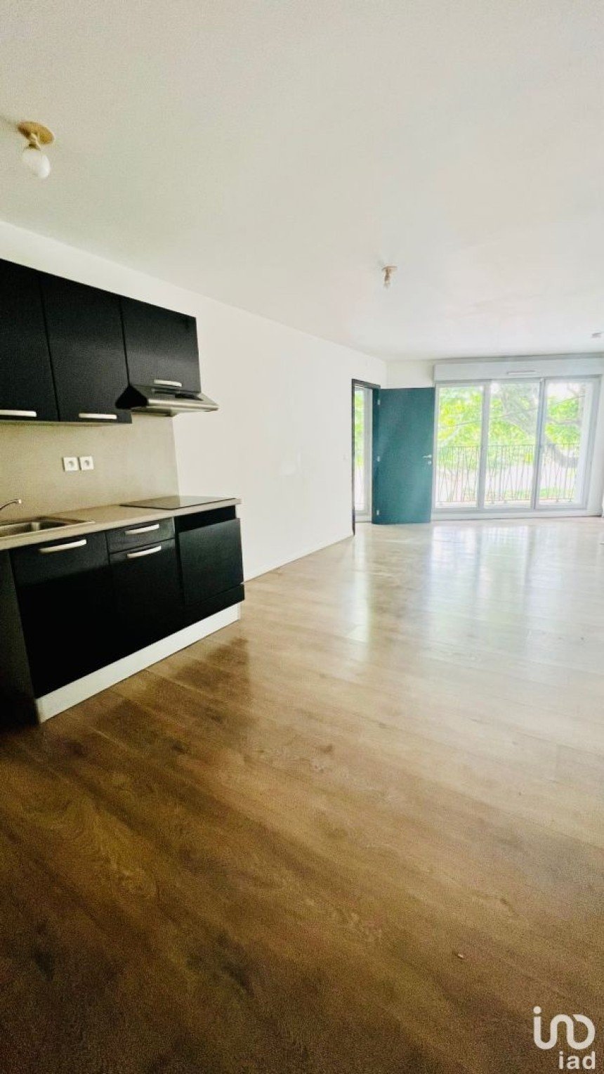 Appartement 2 pièces de 41 m² à Romainville (93230)