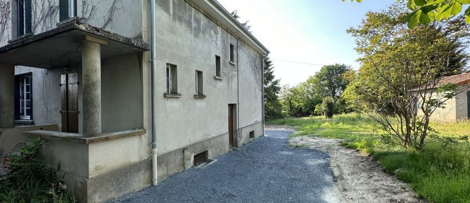 Maison 5 pièces de 115 m² à Chalmoux (71140)