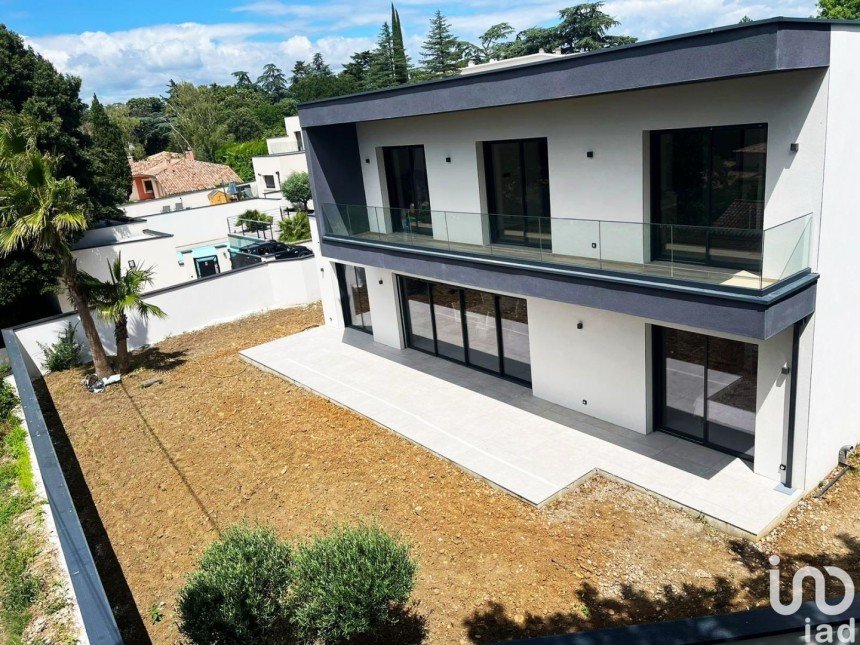 Maison d’architecte 5 pièces de 136 m² à Montélimar (26200)