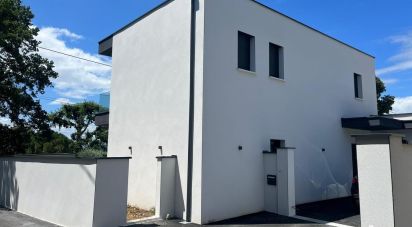 Architect house 5 rooms of 136 m² in Montélimar (26200)