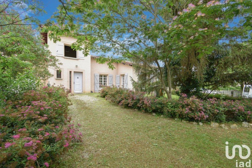 House 7 rooms of 187 m² in Labastide-Clermont (31370)