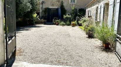 House 10 rooms of 214 m² in Avignon (84140)