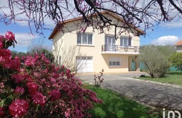House 6 rooms of 134 m² in Vignes (64410)