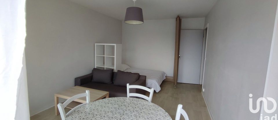 Apartment 1 room of 26 m² in Nantes (44300)