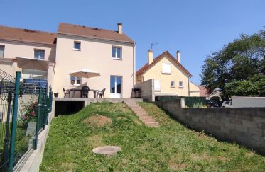 House 4 rooms of 76 m² in Mouroux (77120)