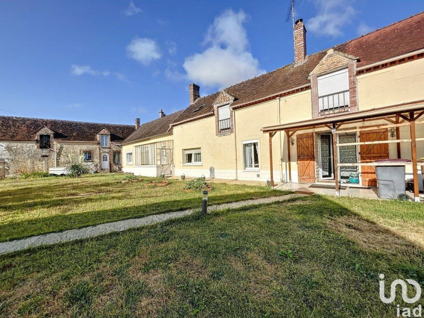 House 7 rooms of 267 m² in Égreville (77620)