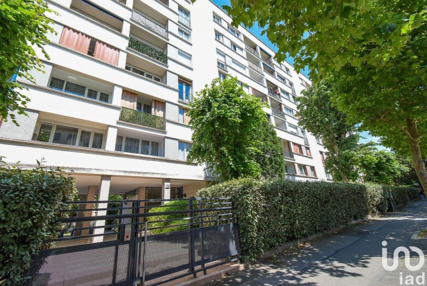 Apartment 4 rooms of 66 m² in Le Raincy (93340)