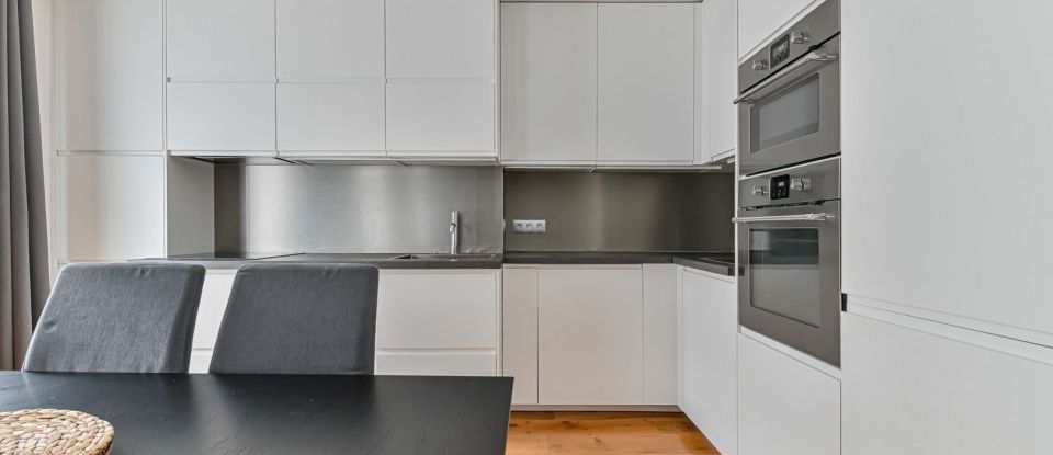 Appartement 3 pièces de 66 m² à Paris (75017)