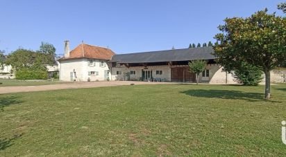 House 10 rooms of 277 m² in Chinon (37500)