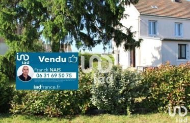 House 4 rooms of 90 m² in Évron (53600)