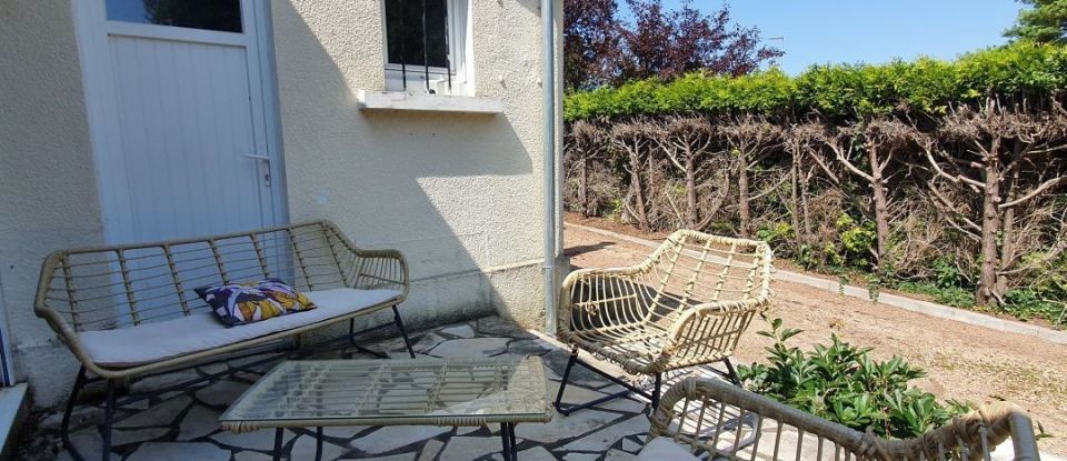 House 6 rooms of 128 m² in Thouars (79100)