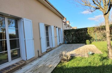House 6 rooms of 155 m² in Chambourcy (78240)