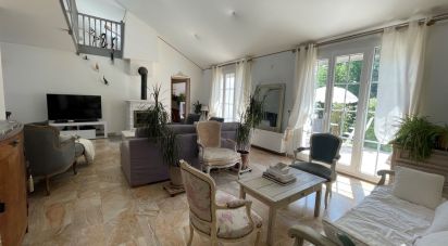 House 7 rooms of 195 m² in Santeny (94440)