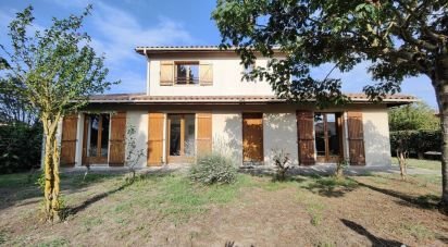 House 7 rooms of 135 m² in Ludon-Médoc (33290)