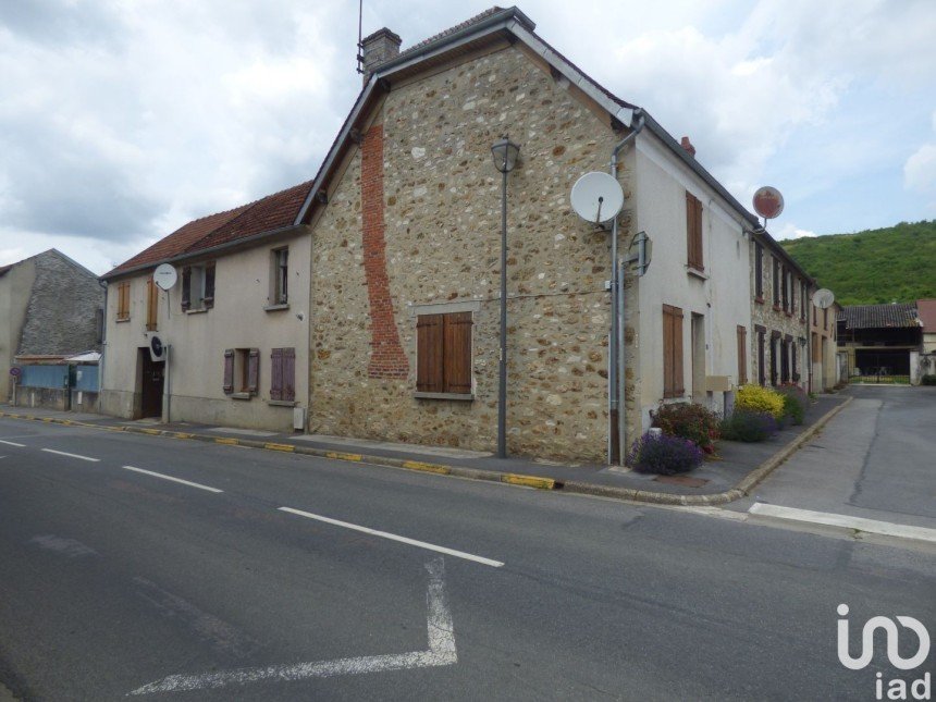 House 4 rooms of 163 m² in Chartèves (02400)