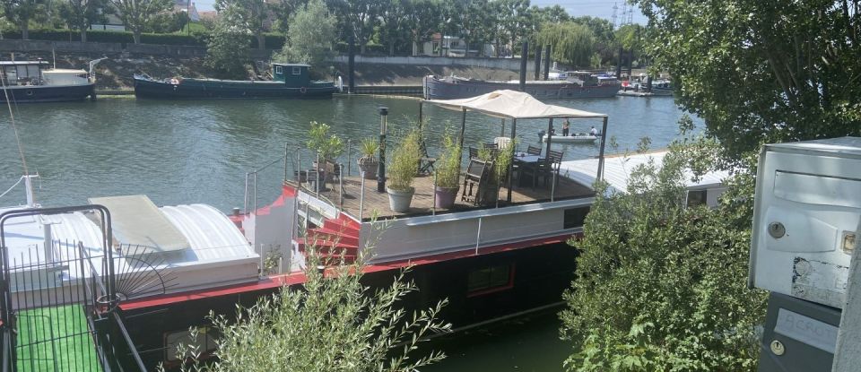 House boat 8 rooms of 180 m² in L'Île-Saint-Denis (93450)