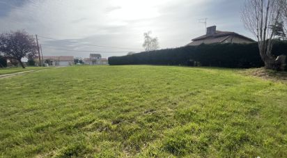 Land of 745 m² in Fontaine-le-Comte (86240)