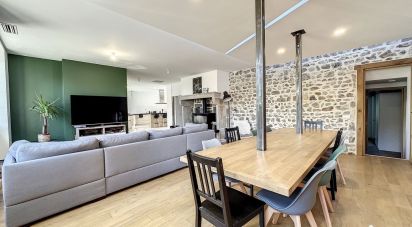 Maison 6 pièces de 200 m² à Montaigut-le-Blanc (63320)
