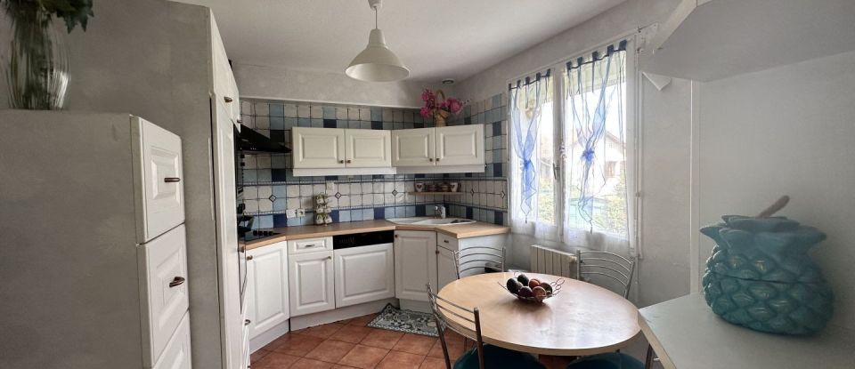 House 6 rooms of 128 m² in Tarbes (65000)