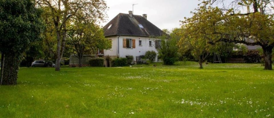 House 6 rooms of 134 m² in Poligny (77167)