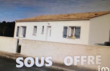 House 4 rooms of 93 m² in Corme-Royal (17600)
