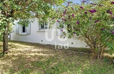 House 5 rooms of 128 m² in Aytré (17440)