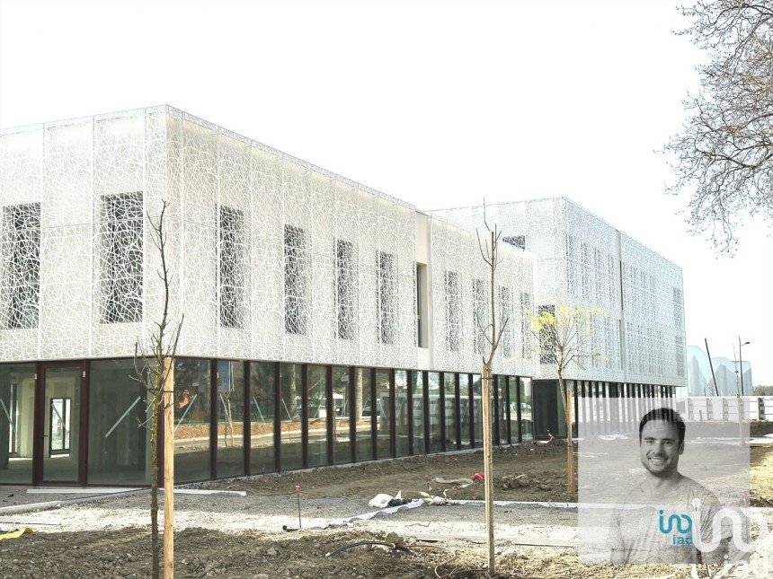 Commercial walls of 102 m² in Muret (31600)