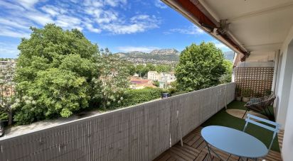 Appartement 4 pièces de 80 m² à Toulon (83200)