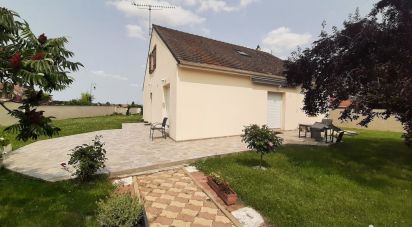 Maison 8 pièces de 150 m² à La Brosse-Montceaux (77940)