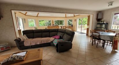 House 7 rooms of 140 m² in Coulans-sur-Gée (72550)