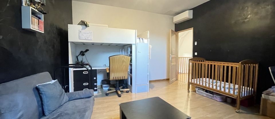 House 5 rooms of 150 m² in Saint-Victor-de-Cessieu (38110)