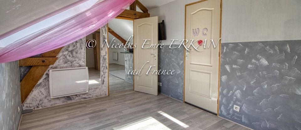 House 6 rooms of 109 m² in Mantes-la-Ville (78711)