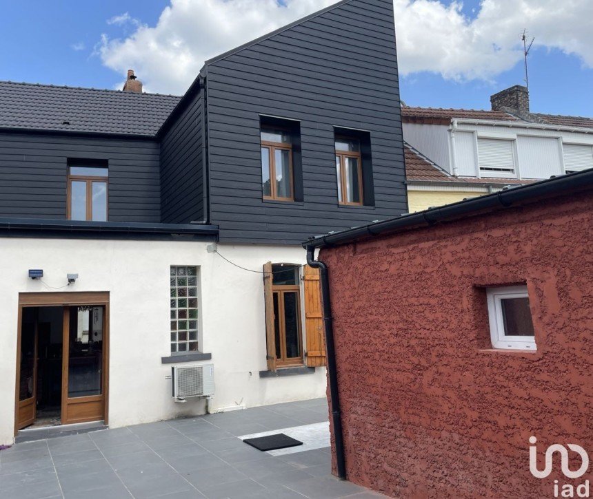 House 8 rooms of 173 m² in Hénin-Beaumont (62110)