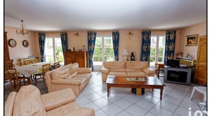 House 6 rooms of 164 sq m in Fontainebleau (77300)