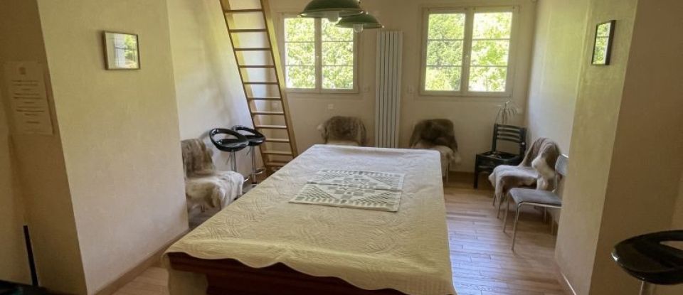 House 4 rooms of 165 m² in Armentières-en-Brie (77440)