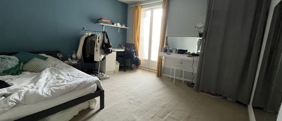 Maison 8 pièces de 301 m² à Paris-l'Hôpital (71150)