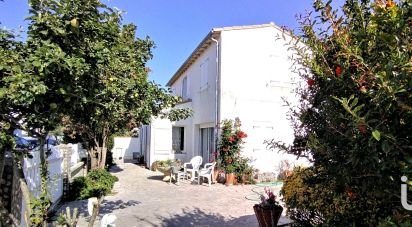 House 5 rooms of 145 m² in Rivedoux-Plage (17940)
