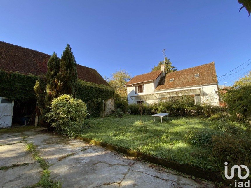 House 5 rooms of 130 m² in Châteauneuf-Val-de-Bargis (58350)