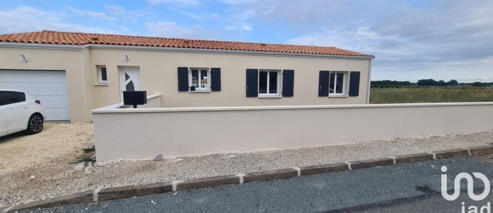 House 5 rooms of 113 m² in Tesson (17460)