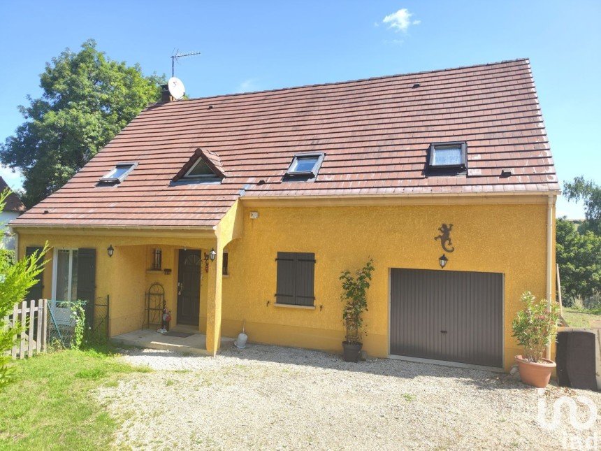 Maison traditionnelle 7 pièces de 142 m² à Gisors (27140)