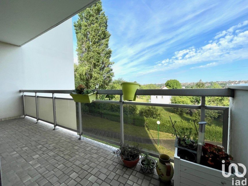 Apartment 4 rooms of 80 m² in Viry-Châtillon (91170)