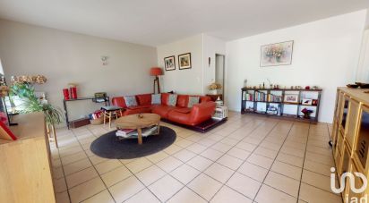 Appartement 3 pièces de 82 m² à Maurepas (78310)