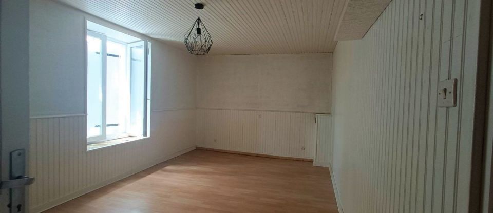 House 4 rooms of 95 m² in Thénezay (79390)