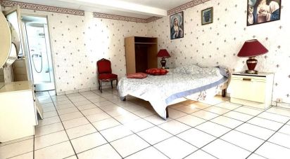 House 6 rooms of 212 m² in Bourganeuf (23400)